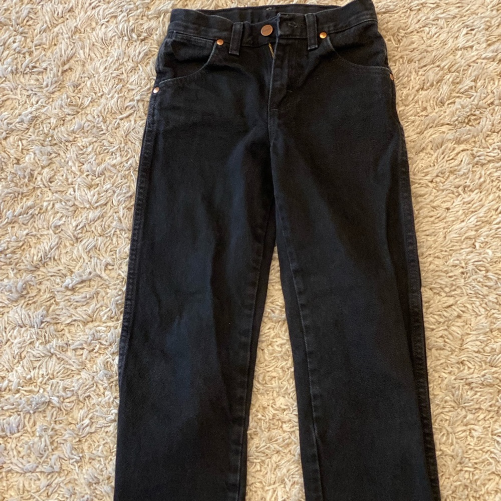 Boys Wrangler boot cut in black size 8 slim with and adjustable waist.